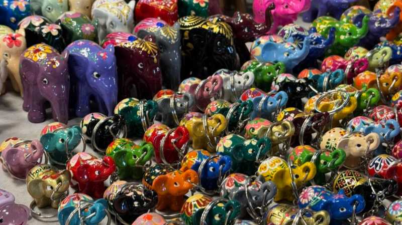 Lamai Sunday Market: Food, Finds & Local Flavor