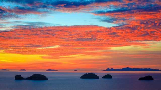 Beyond the Horizon: Western Sunsets Hit Different