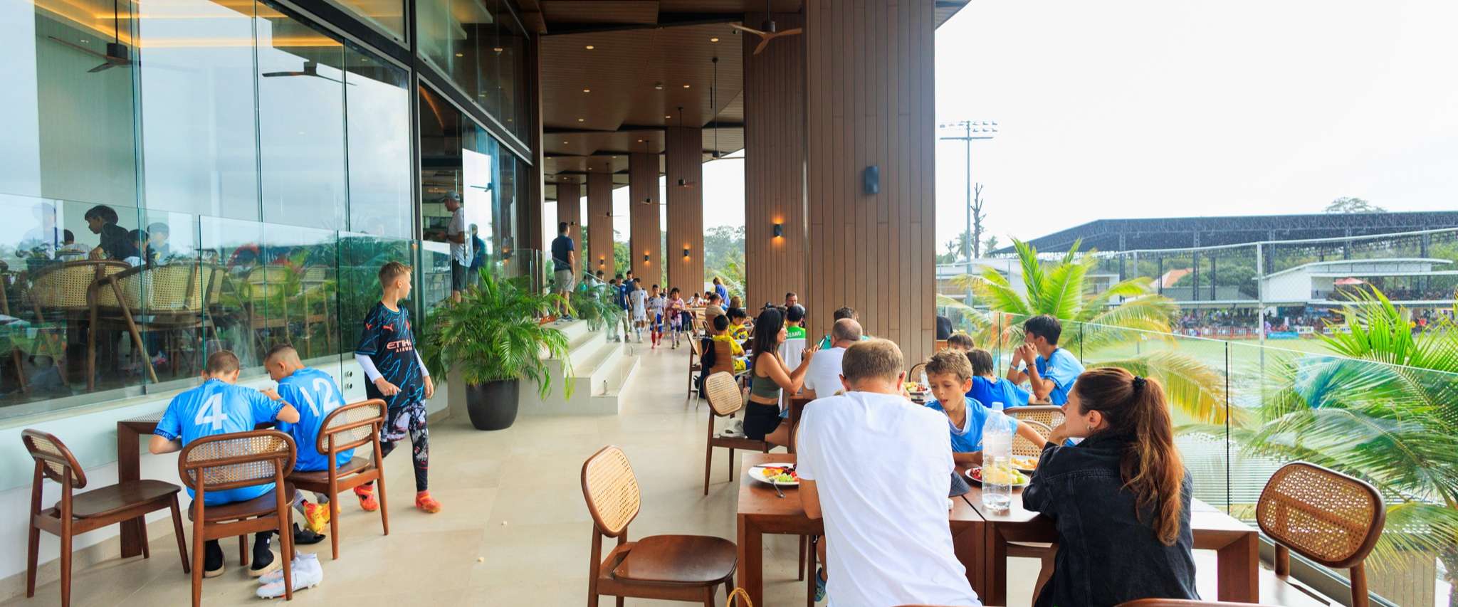 Maraleina Sports Bar & Restaurant