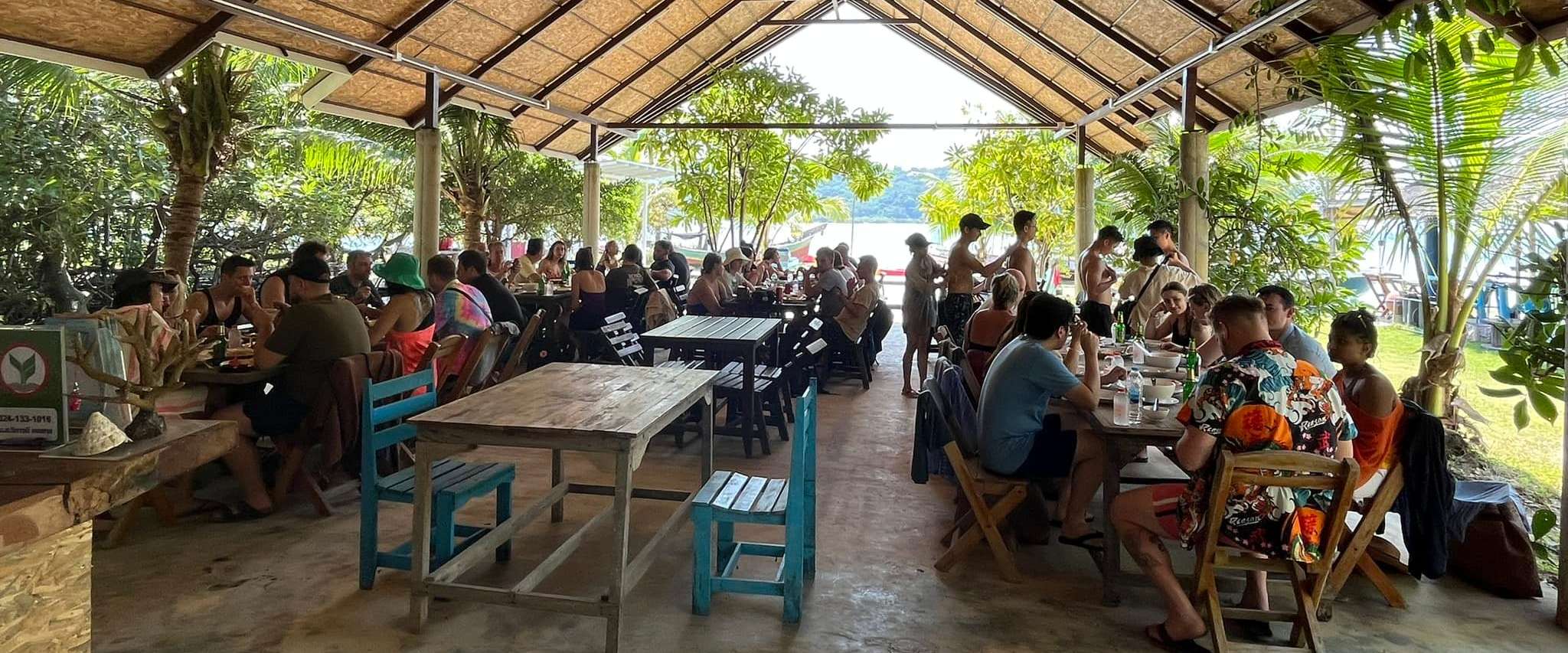 Tan Marina Bay Restaurant