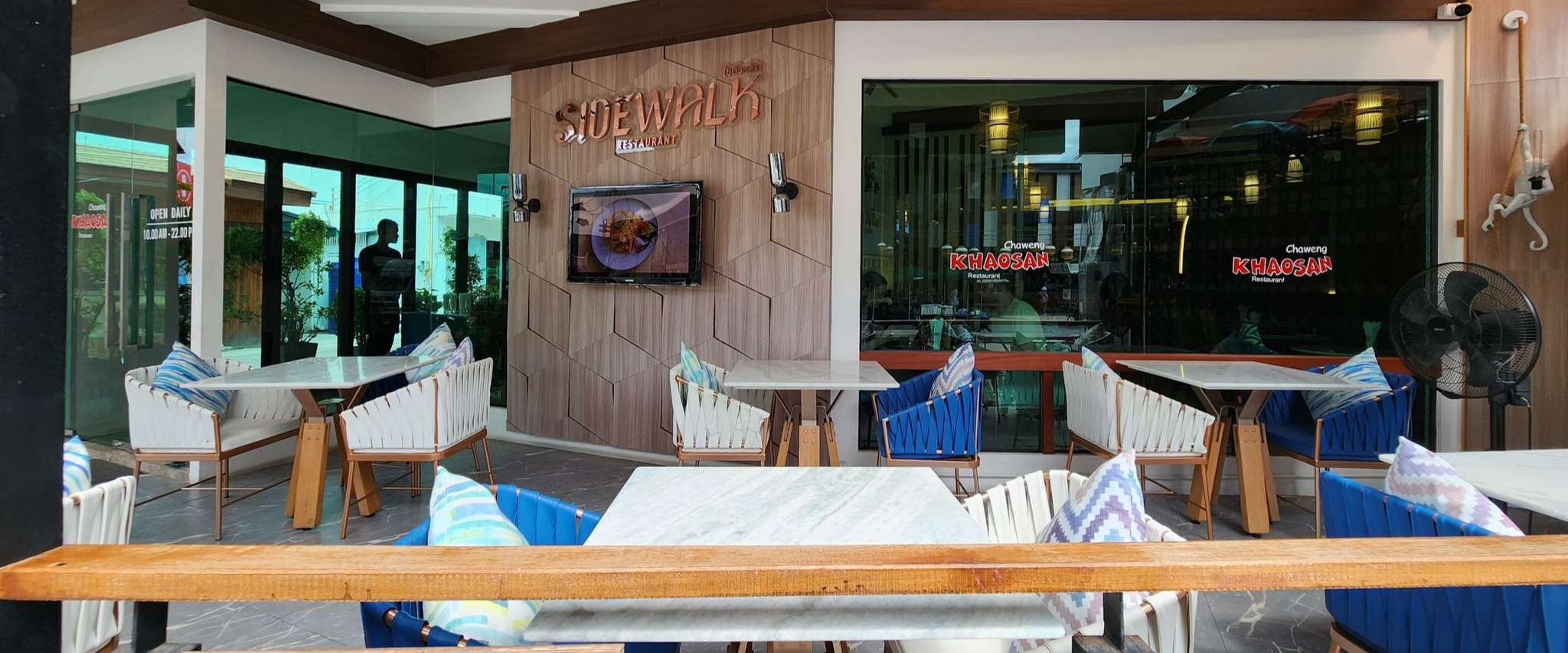 Chaweng Khaosan Restaurant 