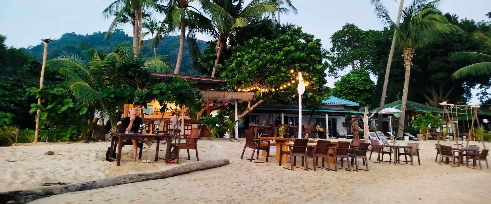 Andre Beach Bar & Restaurant