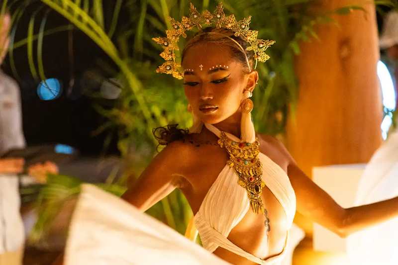 Bohemian Chic White Night