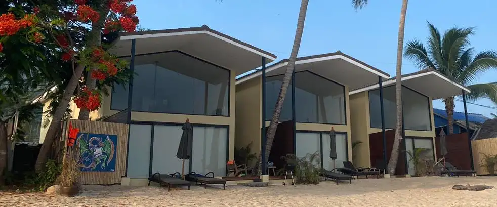 Sarana Beach Villas