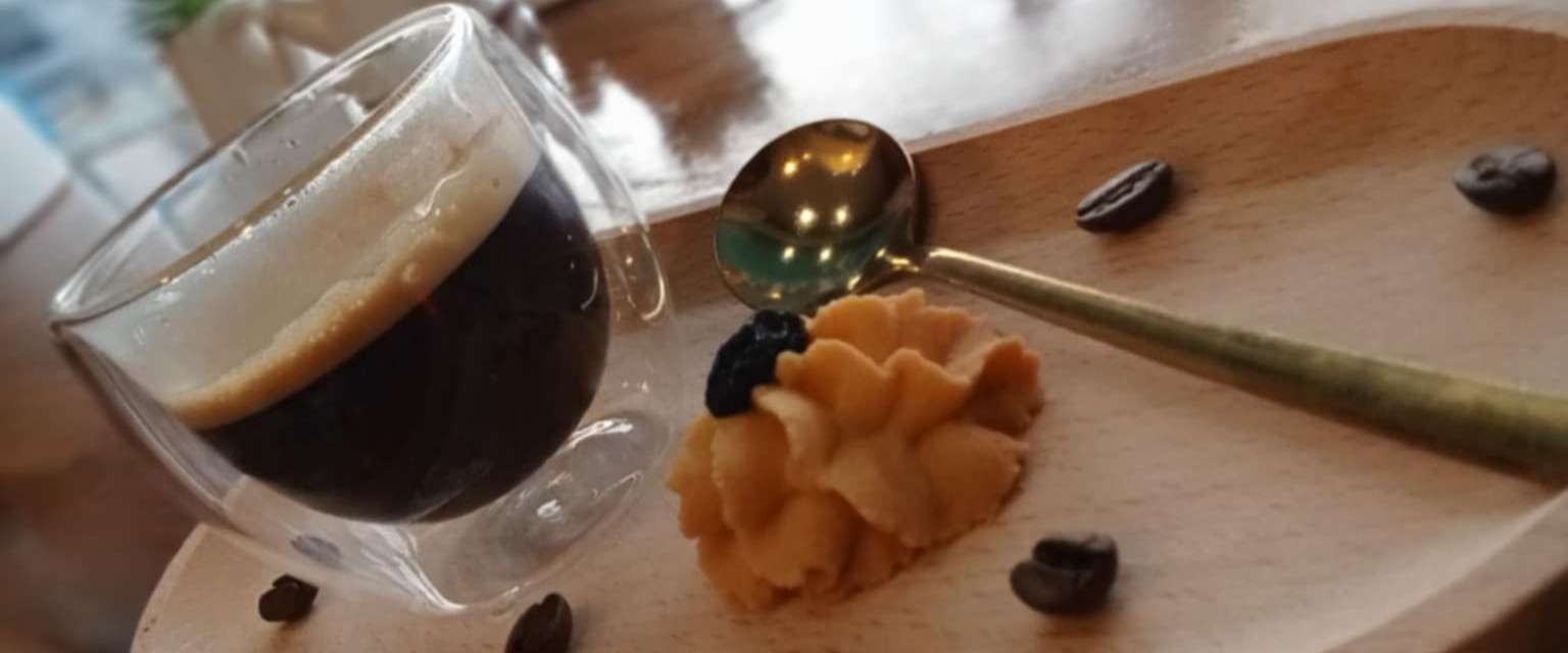 Blue House Coffee Shop 