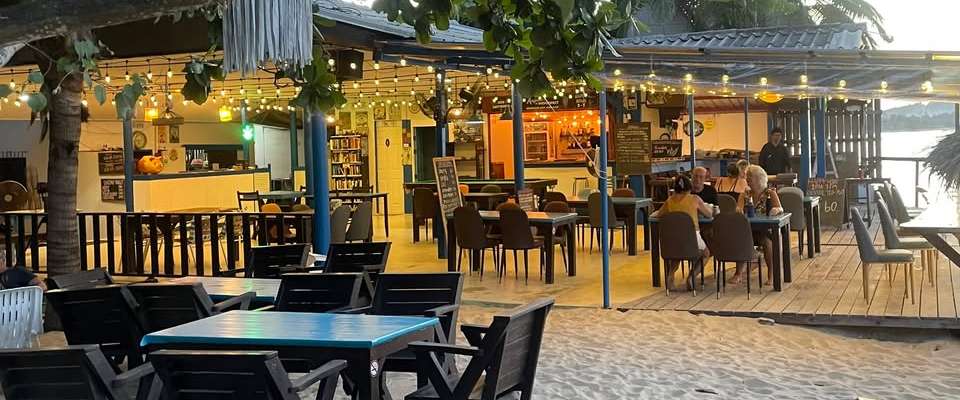 Moonhut Beach Restaurant