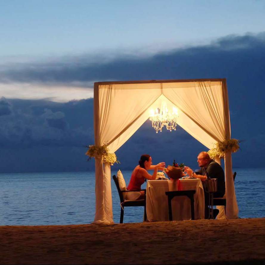 Eat by the Sand