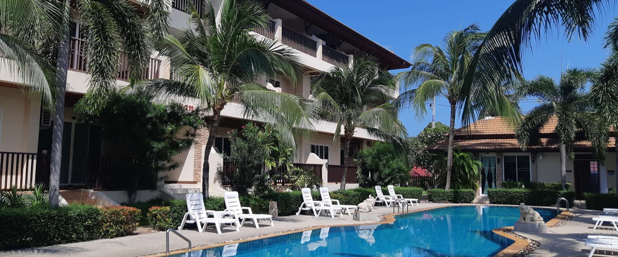 Whispering Palms Suite 