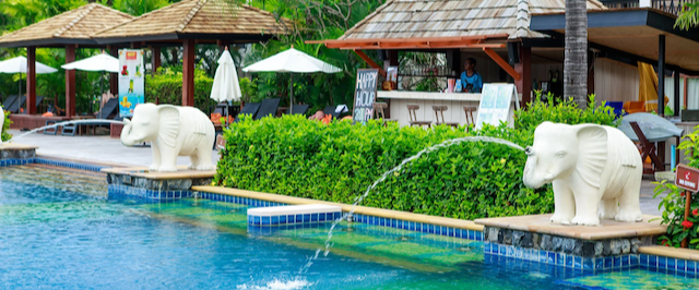 Bandara Pool Bar