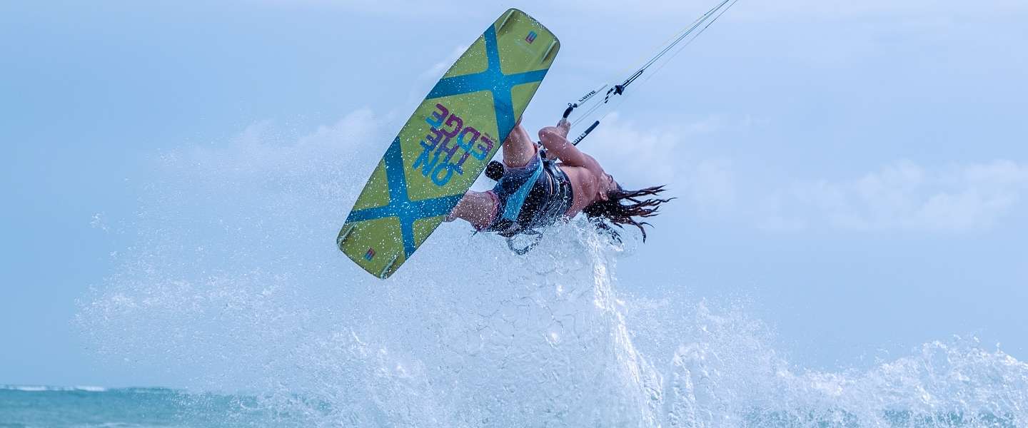Mahalo - Efoil Kite Surfing Lessons